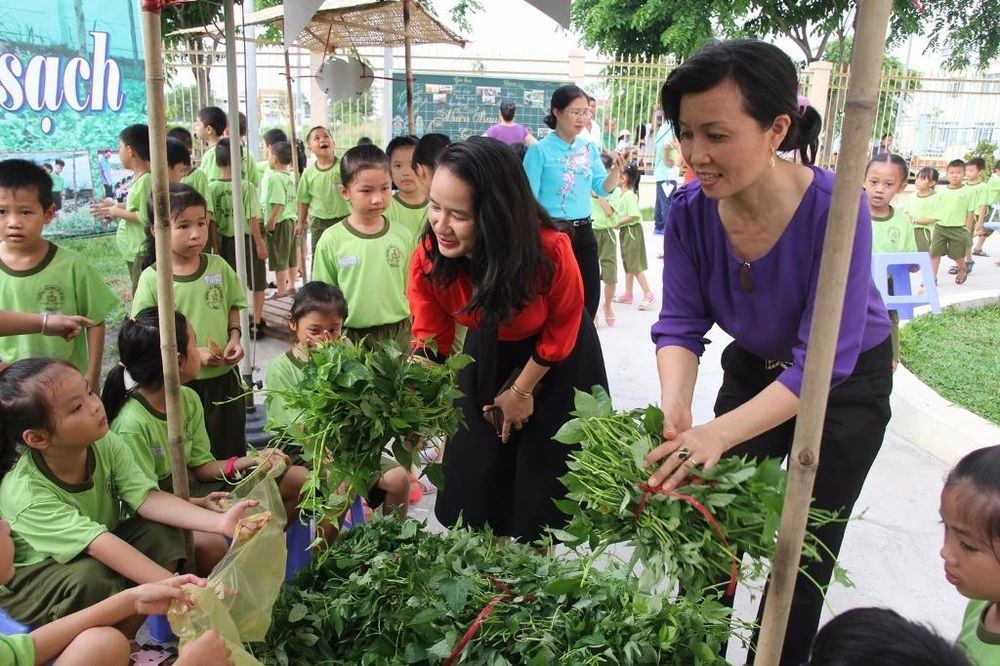 Một gian bán rau lang